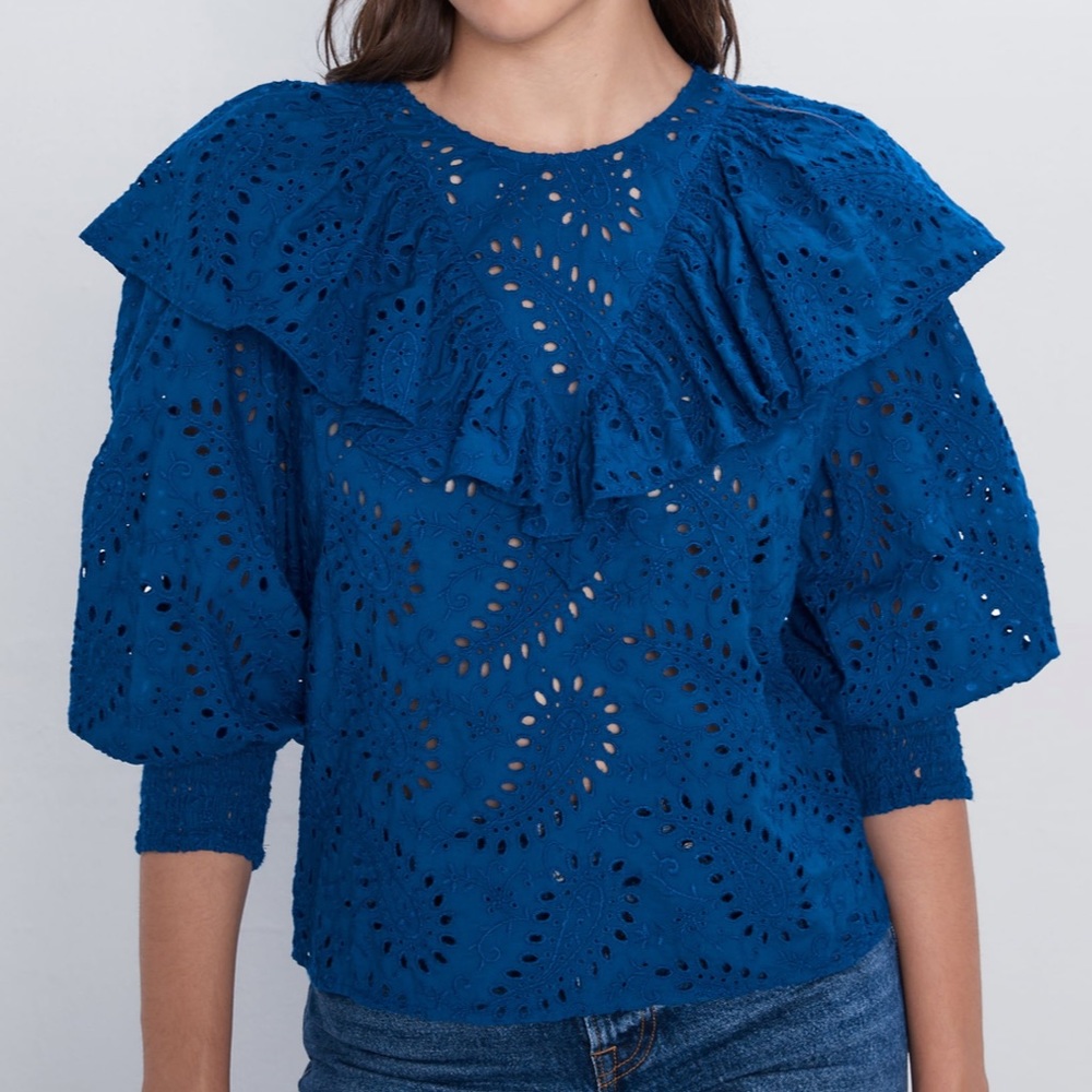 NWT Zara size S blue ruffled top